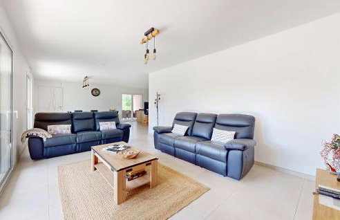 4 Bedroom Gorgeous Home In Bezinghem - Foto 17