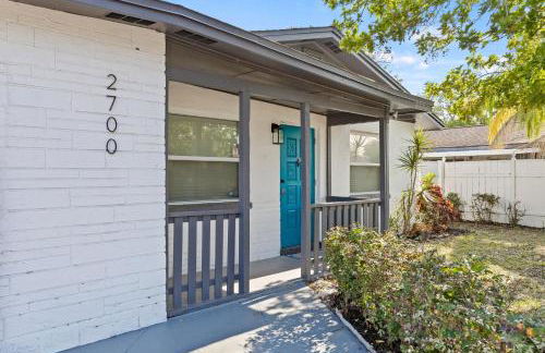 Sunny Palmetto Oasis: 4br Home With Private Pool 4 Bedroom Home by RedAwning - Photo 28