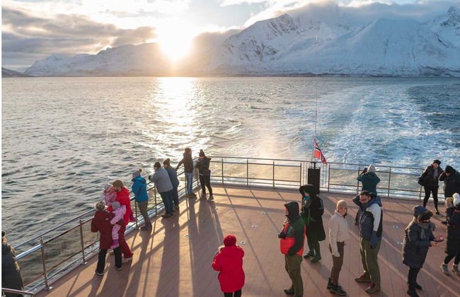 Whale Watching Fjord Cruise - Foto 3