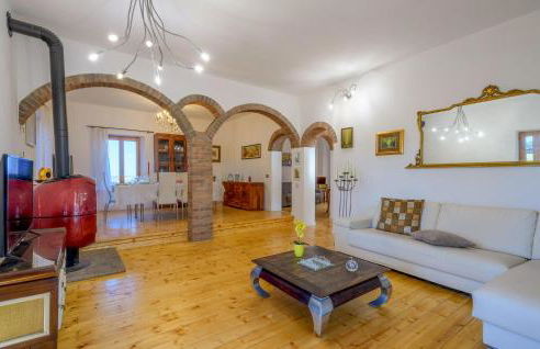 3 Bedroom Amazing Home In Montelabbate - Photo 24