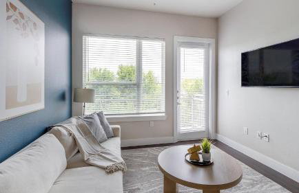 Landing Stylish 1BD Yoga Studio Gym - Photo 4