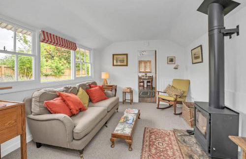 The Red Shed Entire home for 2 Private garden and parking 2 miles from Bury St Edmunds - Foto 6