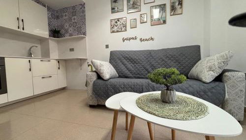 Apto Primera Línea con Piscina - Guipas Beach - Foto 3, minibar