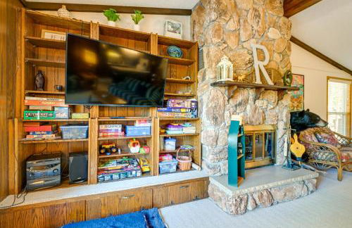 Lakefront Nekoosa Home Private Beach and Boat Dock! - Foto 4