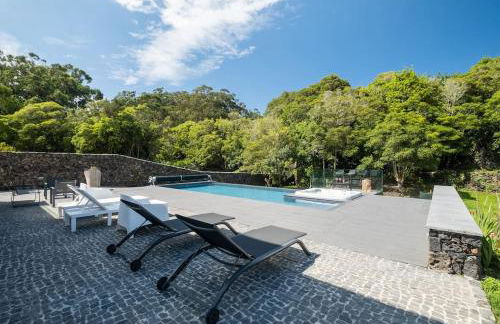 Lotus House - Heated Pool & Jacuzzi near the Beach - Photo 27