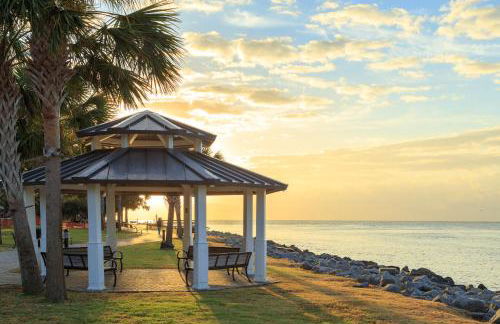 Beautiful home with modern conveniences - close to the beach, dogs welcome - Foto 47