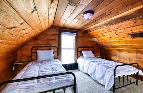 New Listing - Tranquil Retreat with Hot Tub - Foto 14