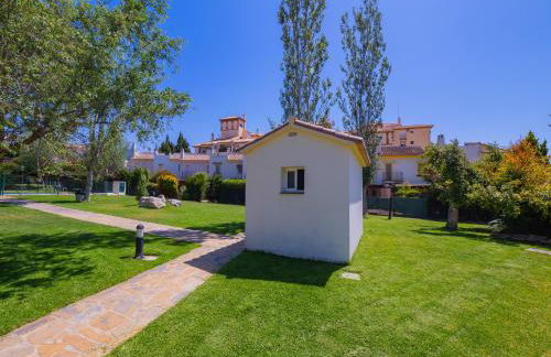 Cubo's Townhouse Sierrezuela - Photo 51