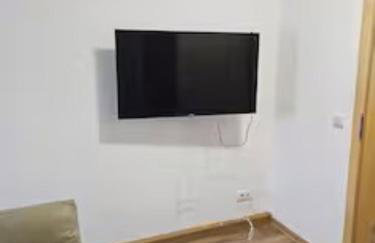 Schöne Vollausgestattete Monteurs- Gästewohnung nähe Raffinerie Leuna und Geiseltalsee 0308 - Foto 2