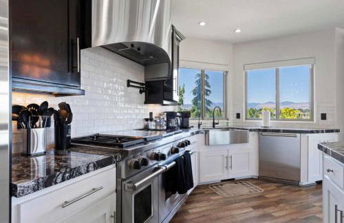 Majesty Estate in Salt Lake with Private Pool and Sport Court - Foto 13