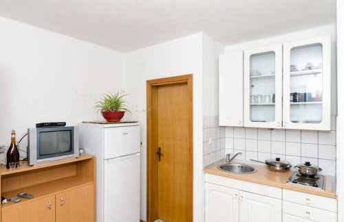 Apartments Ere Zuronja-One-Bedroom Apartment with Sea View 3 - Photo 7