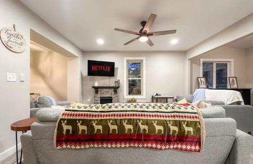 Spa Lodge Sleeps 9 Sauna Hot Tub Mtn Views - Foto 7