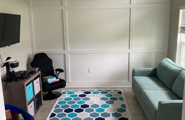 Gone Coastal! Large Heated pool home 30 min from beaches! - Foto 25