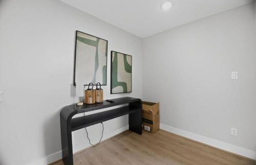Urban EaDo Retreat - 3BR Townhome w Deck - Foto 5