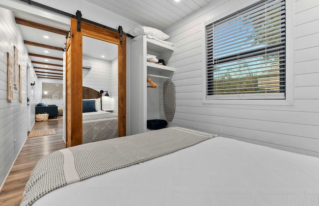 Pecan Grove Container Tiny Home Country Setting 12 min to Baylor Magnolia - Foto 35