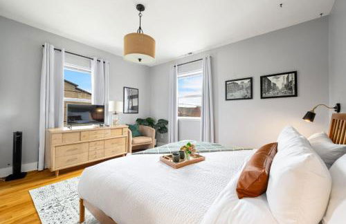 King Bed, Near DT and Best Restaurants, Pets OK! - Foto 52