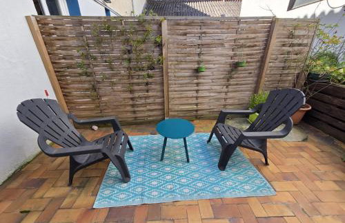 Studio Avec Terrasse et Clim Proche Centre - Foto 11