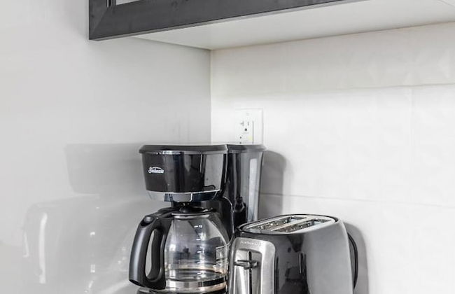 1 Bedroom Loft Free Parking Gym 1 - Photo 6