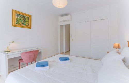 LE BOIS JOLI AP4477 By Riviera Holiday Homes - Foto 16