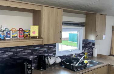 The Getaway Billing Aquadrome - Photo 5