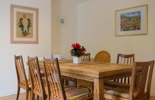 5 Bedroom House with Sea Views - Photo 21