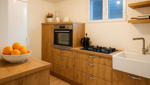 House Natale - Photo 4, stove