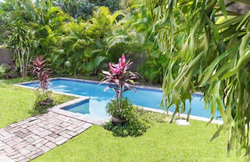 Casa Blanca - Chic Spanish-Style Cottage with Private Courtyard - Foto 9