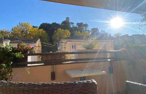 T3 au pied des Tours du Château - Foto 1