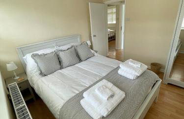 Fantastic Two Bedroom Courtyard Apartment - Foto 6