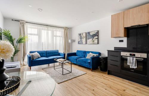 Prestige Apartment Close to Elstree & Borehamwood Station - Photo 1