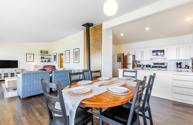 Saratoga by the Sea by Avantstay Panoramic View, Near Langley - Photo 12