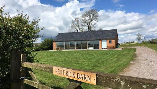 Red Brick Barn - Photo 3