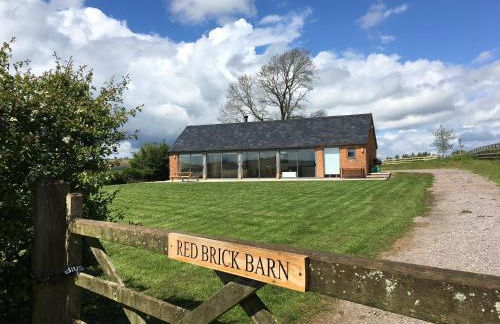 Red Brick Barn - Photo 3