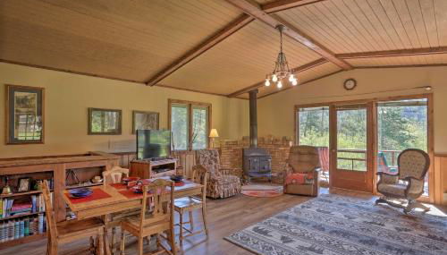 Creekside Rapid City Cabin with Deck on 30 Acres! - Foto 5