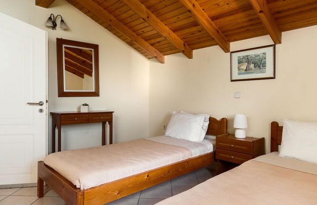 Four-Bedroom Villa Alexandros - Photo 6