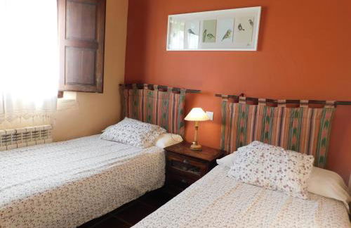 Casa Rurales Cimera y Brincalobitos - Photo 40