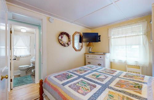 The Eastern Avenue Cottage - Photo 12