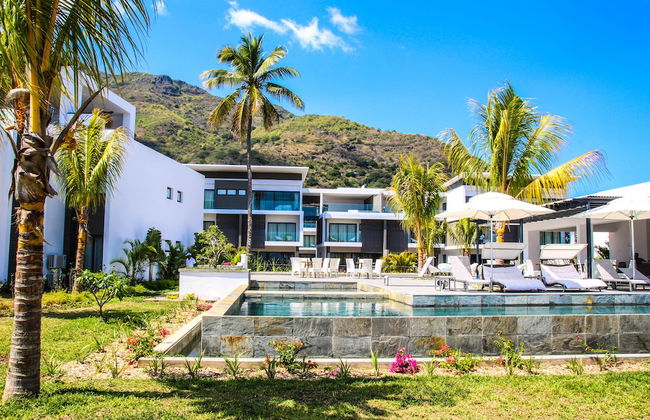 Latitude Luxury Seafront Apartments - Foto 1