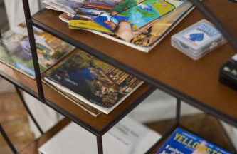 Bo360 White House with Fenced Yard - Foto 24