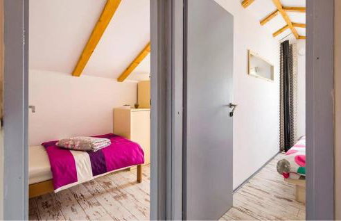 Cozy Home In Trilj With Private Swimming Pool, Can Be Inside Or Outside - Photo 14