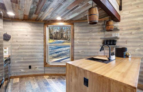 Shenandoah Yurt: Hot Tub~Wood Stove~WiFi~EVcharger - Foto 27