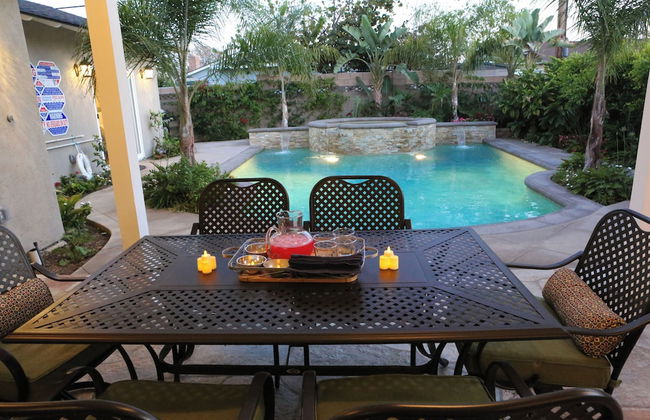 Highly Upgraded, 5 Bed, 4.5 ba, New Pool W/jacuzzi, 1/2 Mile Walk to Disney - Foto 32