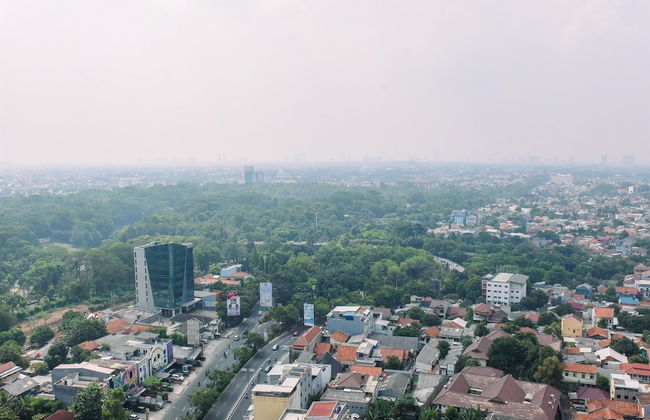 Elegant And Nice Studio At Evenciio Margonda Apartment - Photo 10