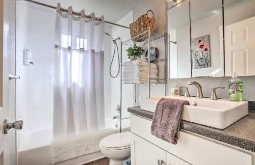 Duplex with Private Yard 3 Mi to Downtown Loveland! - Foto 14