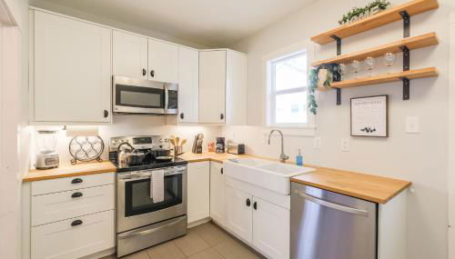 Lindale Charming Home Sleeps 4 Yard WiFi - Foto 2