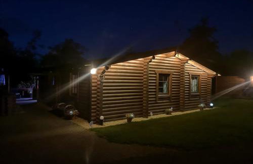 Laura's Lodge Hot Tub Log Cabin, Felmoor Park, Morpeth, Northumberland - Photo 20