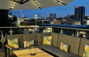 Luxury Penthouse with Private Hot Tub Overlooking Leeds City Centre - Foto 29