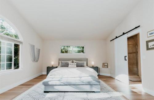 Spacious Cozy and Renovated Mountain Retreat - Foto 28