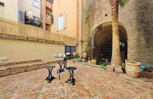 Pantheon Apartment with private terrace - Photo 38