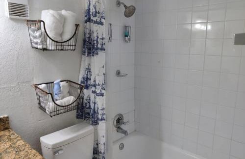 Beautiful 2-Bedroom Condo Near Universal and other Orlando Attractions, King Bed & Wi-Fi - Foto 27
